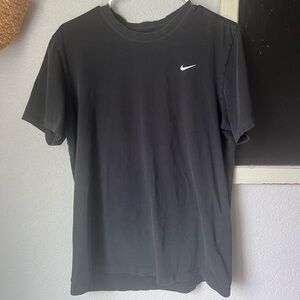 The Nike Tee Graphic T-shirt